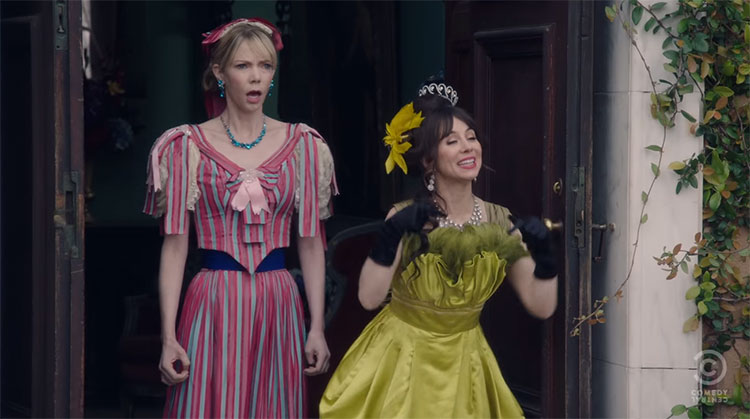 Look it's the trailer for season 3 of "Another Period"