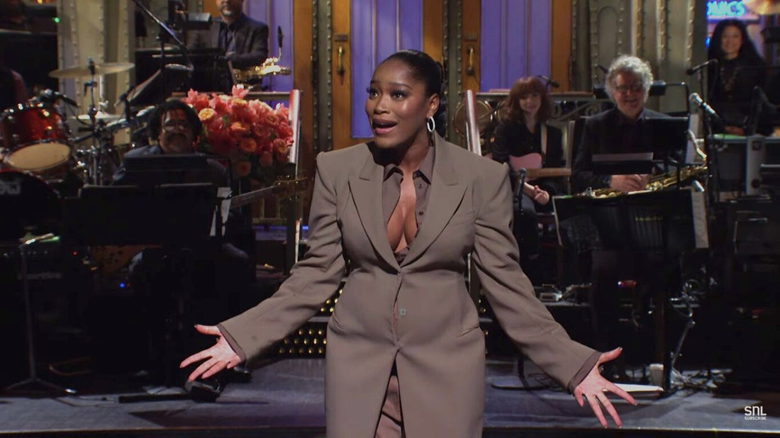 Keke Palmer announces pregnancy during “SNL” monologue