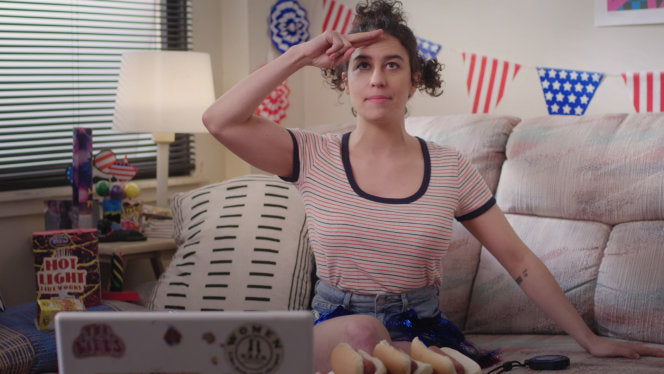 "Broad City" stars Abbi Jacobson and Ilana Glazer held their own 4th of July hot dog eating contest