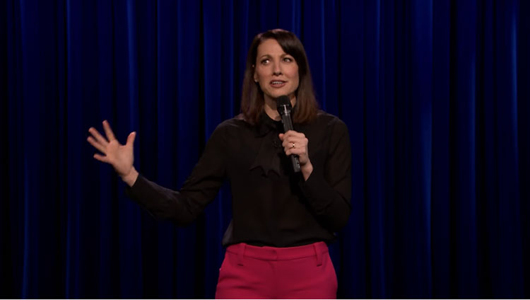 Bonnie McFarlane tells us how to raise a kid in the digital age on "The Tonight Show"