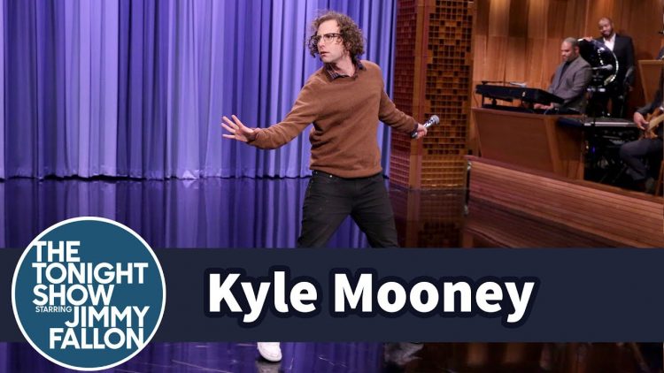 Kyle Mooney shows off his go-to karaoke jam on "The Tonight Show"