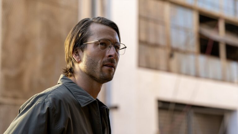 hit-man-trailer-netflix-glen-powell