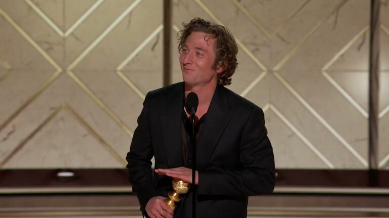 jeremy-allen-white-golden-globes-2024