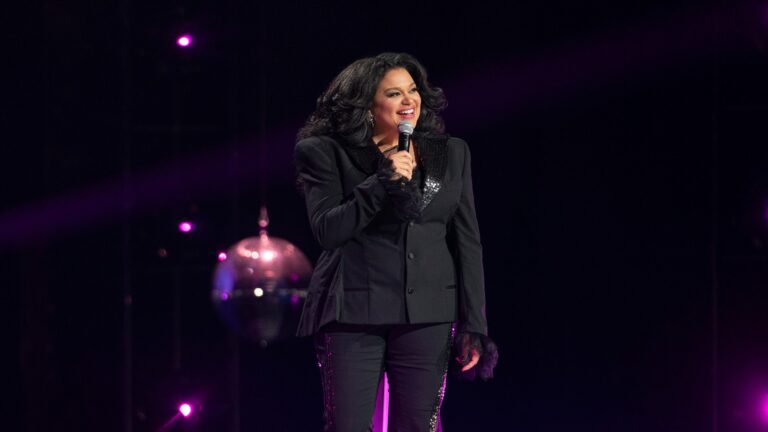 michellebuteau-abuteaufulmindatradiocitymusichall-netflix-special